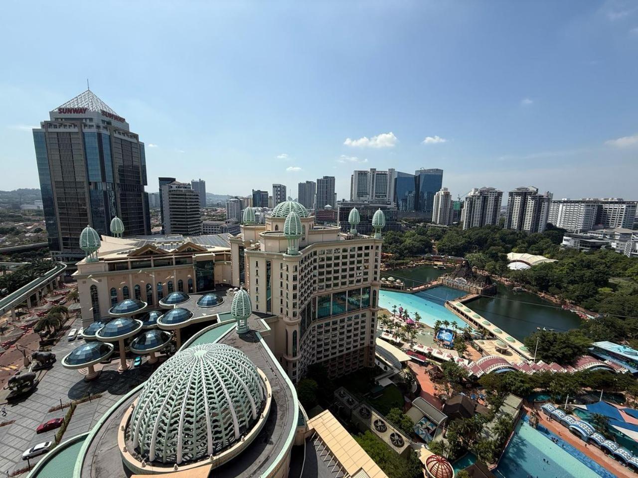 Raintree Home Resort Suites At Bander Sunway Pyramid Hotel Tower Petaling Jaya Eksteriør billede